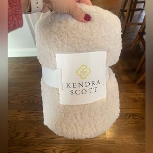 NWT Kendra Scott throw Blanket